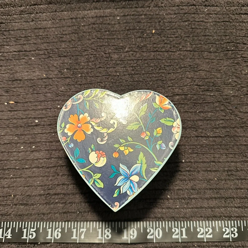 Heart-Shaped Floral Jewelry Box - Navy Blue